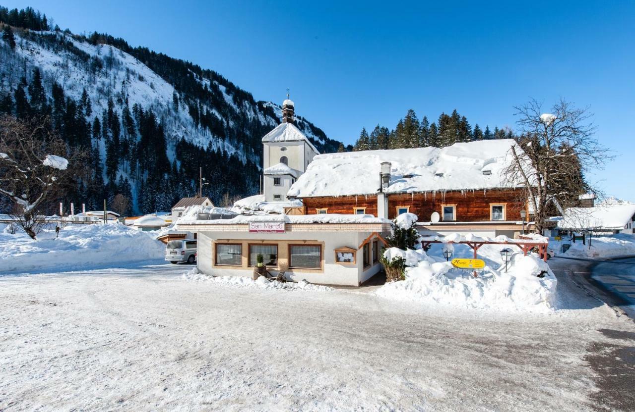 Gasthaus Traube Bichlbach Exteriör bild